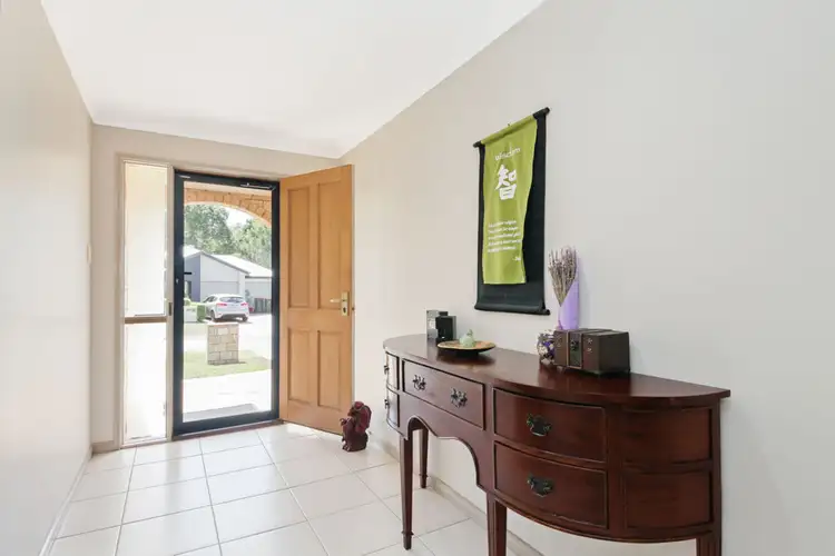 9 Parkside Place, Forest Lake QLD 4078