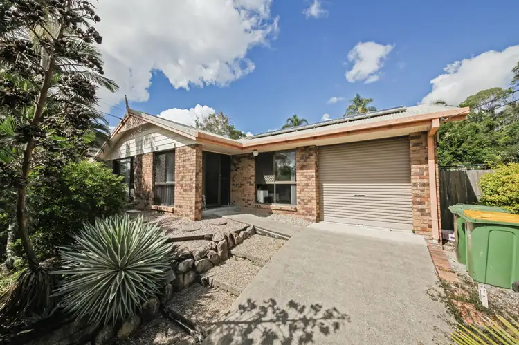 4 Dalton Court