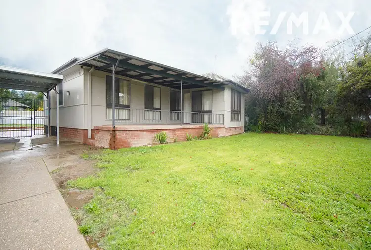 73 Ziegler Avenue, Kooringal NSW 2650