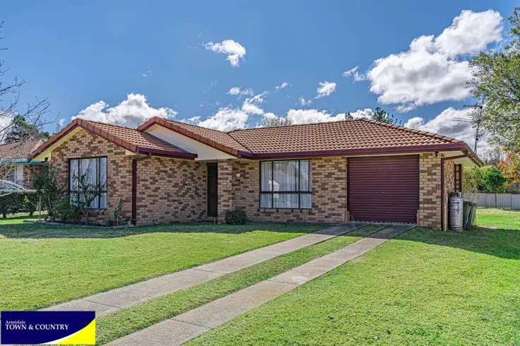 26 Evangelene Crescent, Armidale NSW 2350