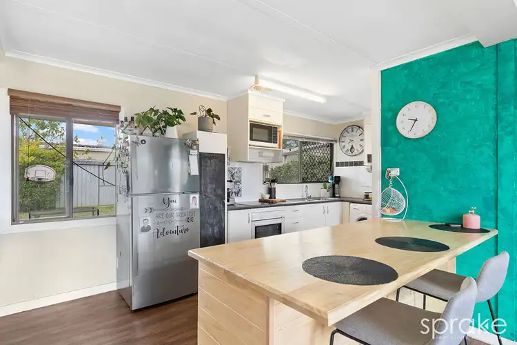 12 Cliveden Avenue, Point Vernon QLD 4655