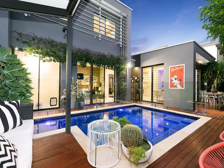 25 Shore Crescent, Bulimba QLD 4171