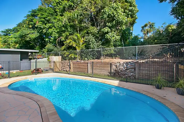 6 Kintyre Crescent, Banora Point NSW 2486