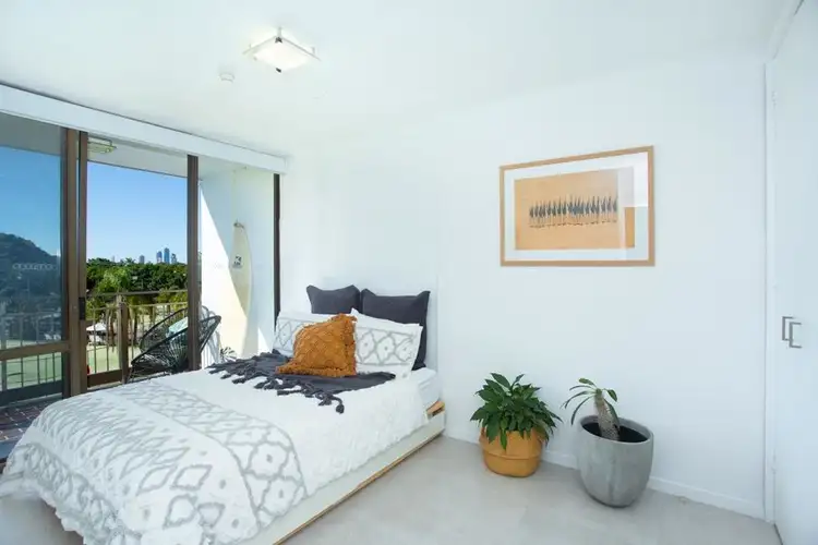 Sixth view of Homely unit listing, 18/11 Fairway Drive, Clear Island Waters QLD 4226