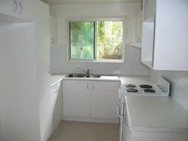 Second view of Homely house listing, 4 Kynan Close, Lake Haven NSW 2263