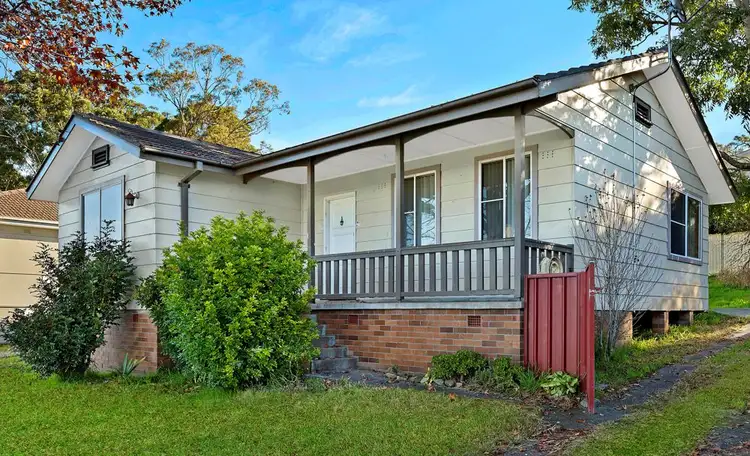 30 Owen Ave, Wyong NSW 2259