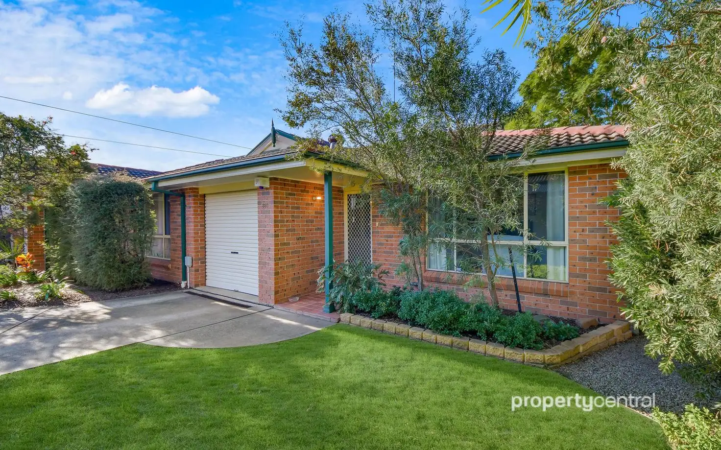 Main view of Homely villa listing, 2/33 Hargrave Street, Kingswood NSW 2747