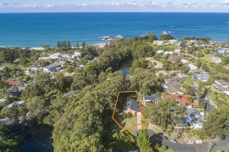 2 Parkes Drive, Korora NSW 2450