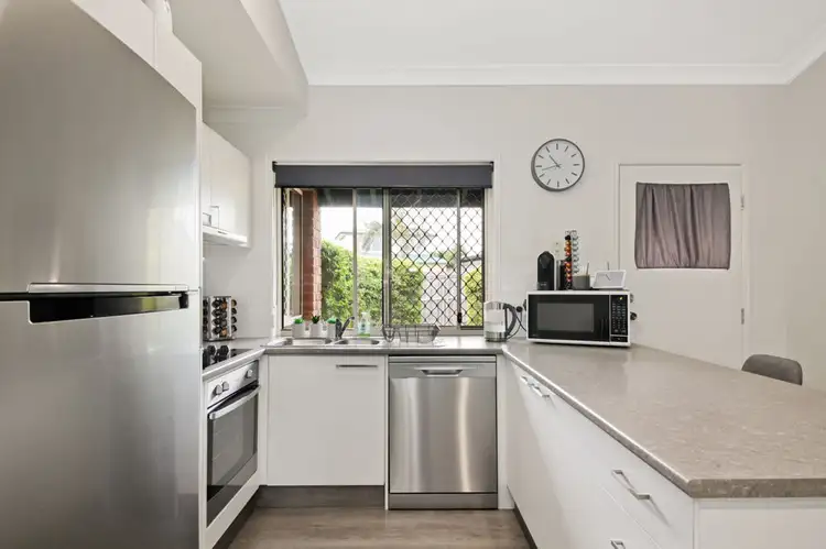 Second view of Homely house listing, 2 Cinear Court, Regents Park QLD 4118