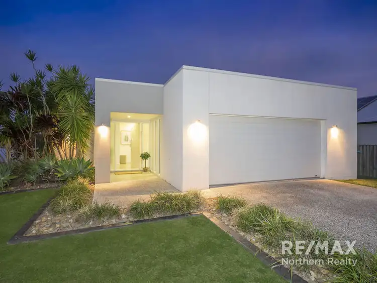 Fourth view of Homely house listing, 10 Bend Court, Eatons Hill QLD 4037