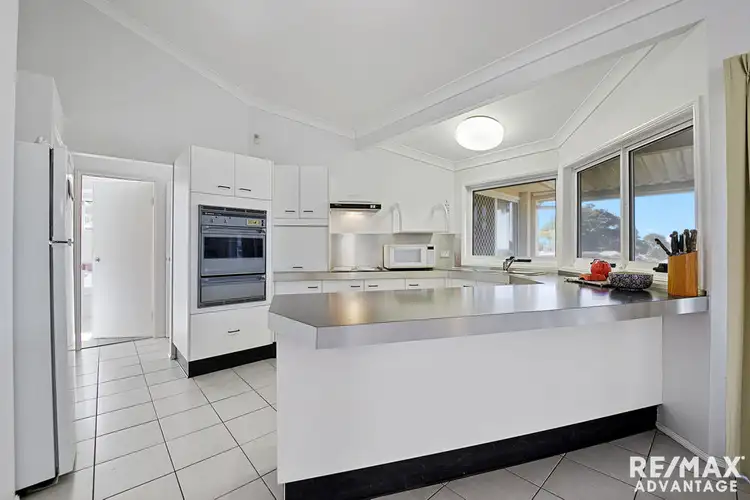 Fourth view of Homely townhouse listing, 2/136 Carlton Terrace, Manly QLD 4179