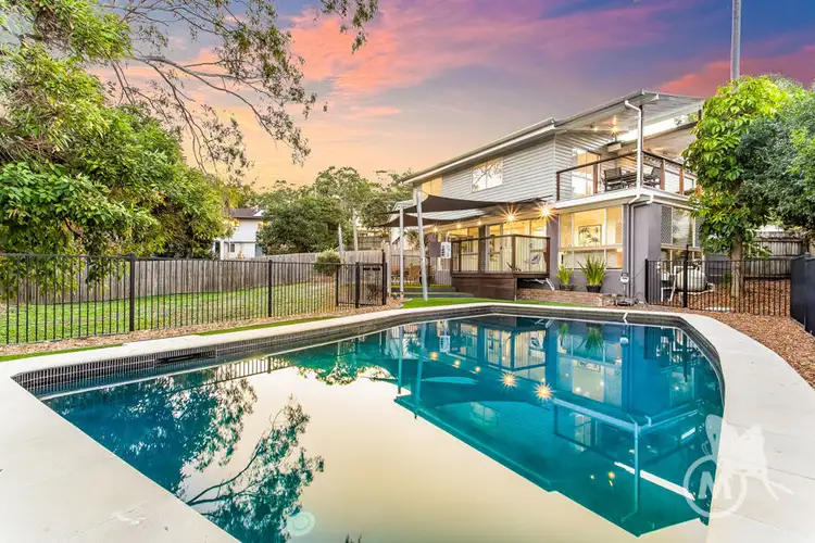 3 Disney St, Stafford Heights QLD 4053