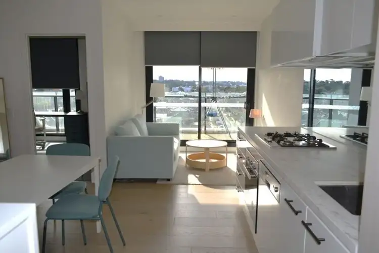 2416/864 Blackburn Road