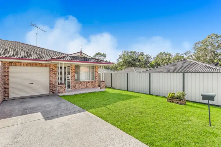 2/4 Melba Place, St Helens Park NSW 2560