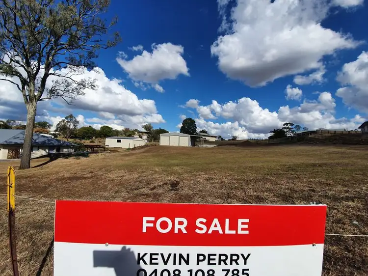 8 Birdsong Court, Gowrie Junction QLD 4352