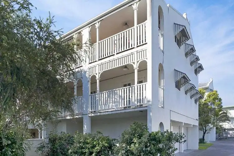 11/158 McLeod Street, Cairns North QLD 4870