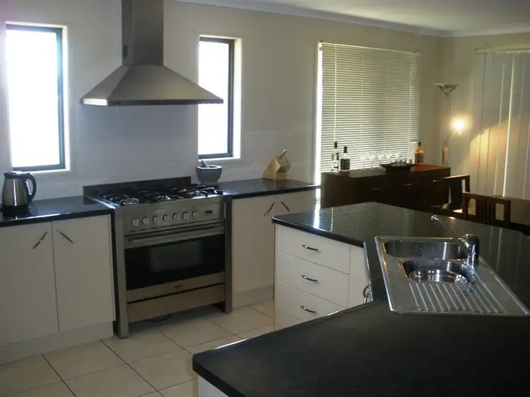 3 Moonlight Place, Jimboomba QLD 4280