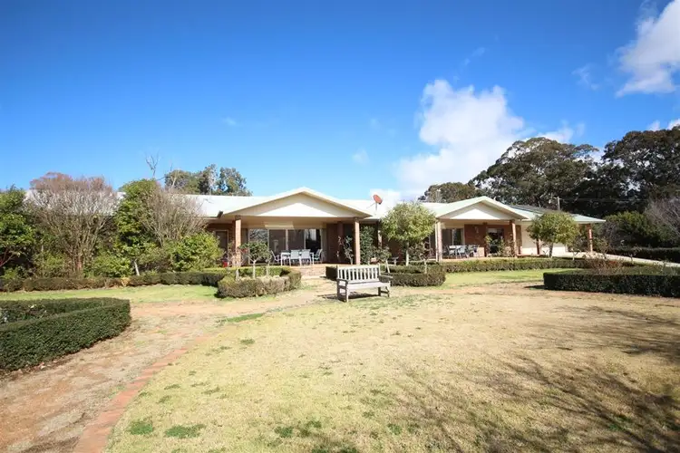 14 Aldershot Road, Tenterfield NSW 2372