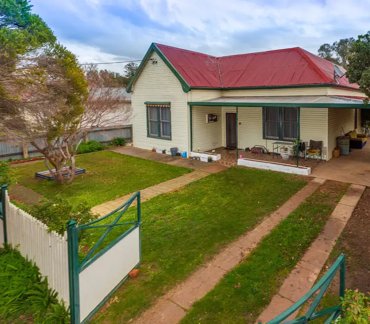 6 Second Ave, Henty NSW 2658