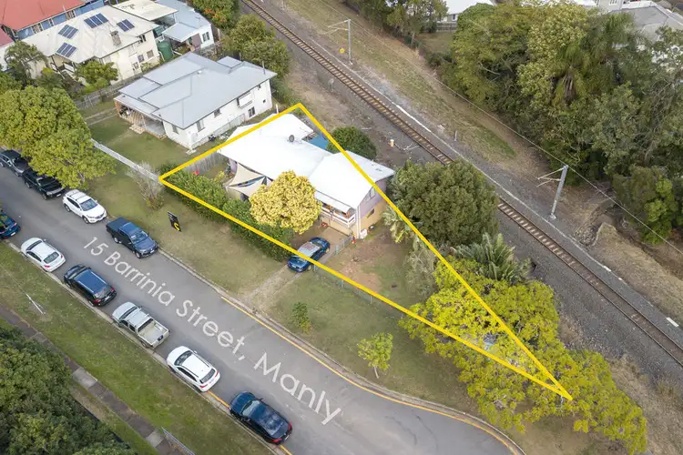 15 Barrinia Street, Manly QLD 4179