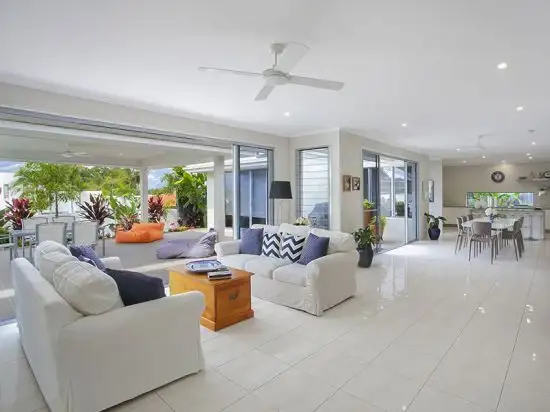 13 Treasure Cove, Noosaville QLD 4566