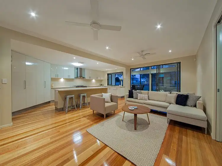 9 Gumdale Street, Wakerley QLD 4154