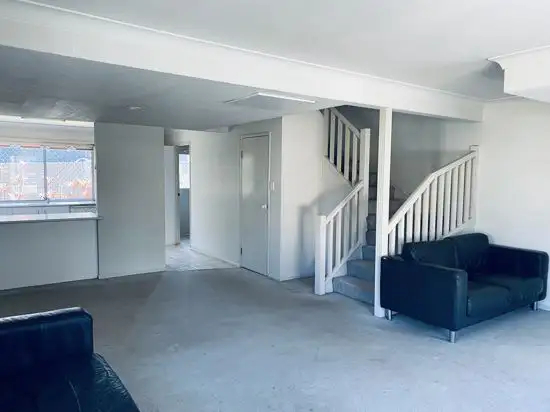 Main view of Homely townhouse listing, 2/10 Lawrence Close, Robertson QLD 4109