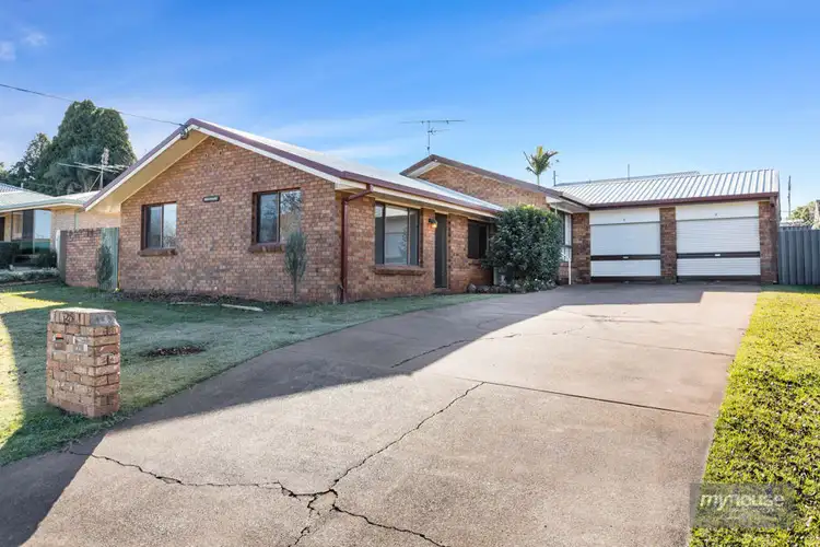 1/25 Debra Street, Centenary Heights QLD 4350