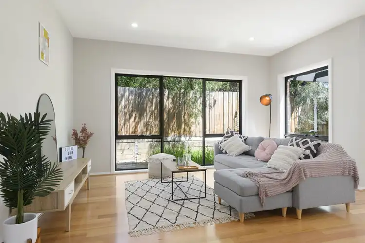 unit3/18 South Parade, Blackburn VIC 3130