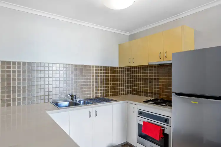 Third view of Homely apartment listing, 6/163 Gillies Street, Fairfield VIC 3078