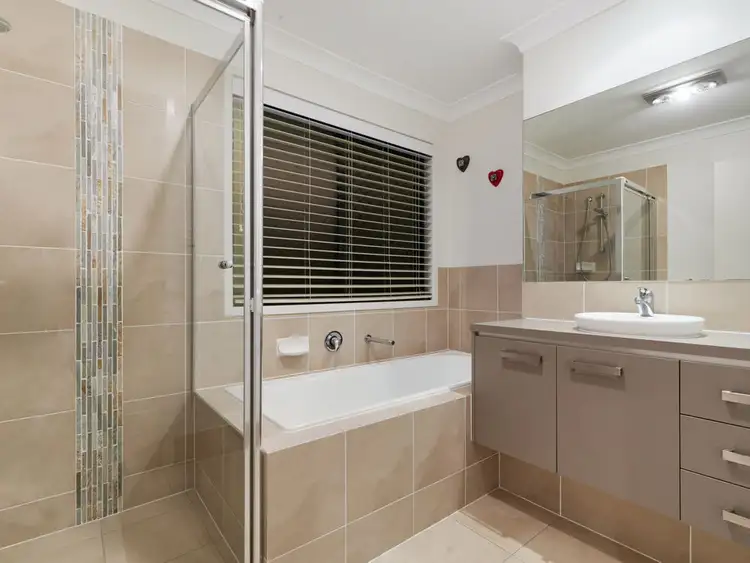 Sixth view of Homely house listing, 17 Higgs Circuit, Wynnum West QLD 4178