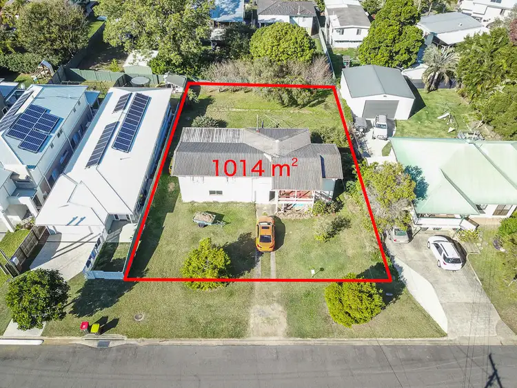 30 Montrose Pde, Wynnum West QLD 4178