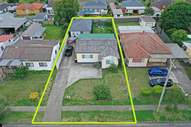 13 CARRINGTON STREET, St Marys NSW 2760