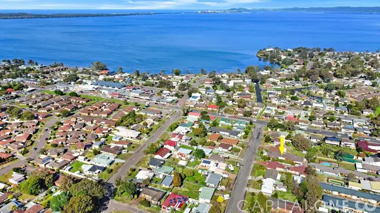 10 Nichols Avenue, Gorokan NSW 2263