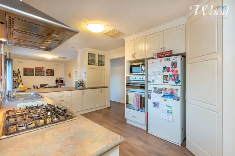 Fifth view of Homely house listing, 2 Gleneagles Crt, Thurgoona NSW 2640