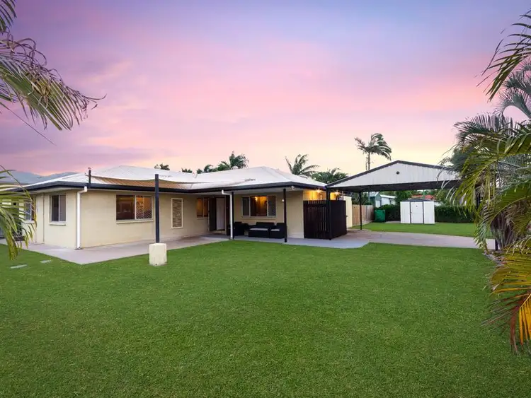 18 Violet Crescent, Rasmussen QLD 4815