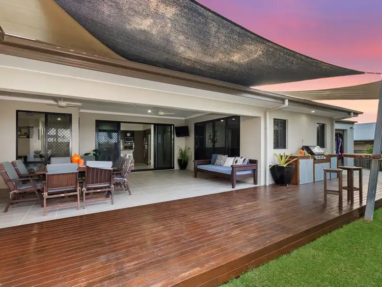 3-7 Glendower Street, Bushland Beach QLD 4818