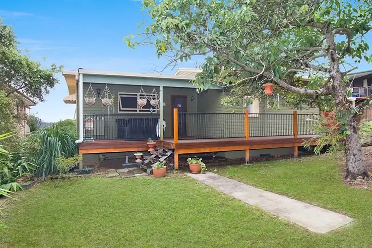 2 Lakeview Parade, Tweed Heads South NSW 2486