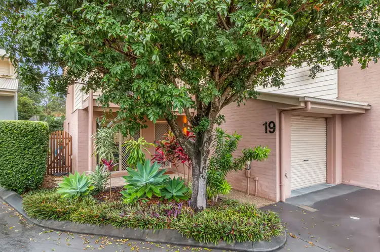 19 29 Oatland Crs, Holland Park West QLD 4121
