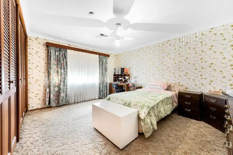 Fifth view of Homely house listing, 2 Lindley Avenue, Macquarie Fields NSW 2564