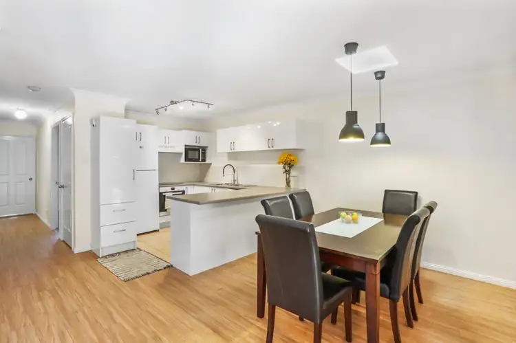 Fifth view of Homely house listing, 33 Treeview Place, Mardi NSW 2259