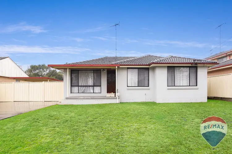 3 DEBORAH CRESCENT, Cambridge Park NSW 2747
