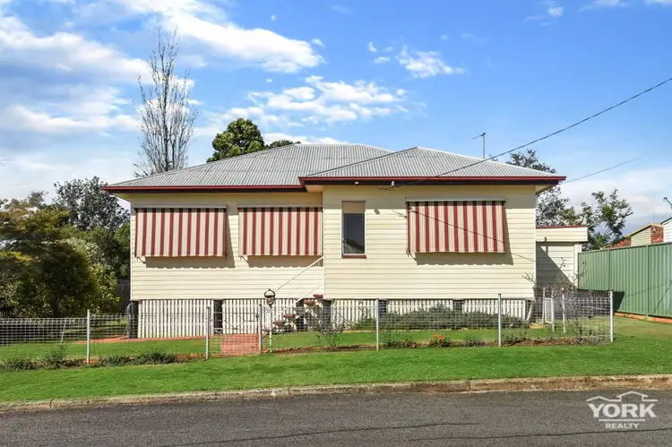 4 Monash Street, Newtown QLD 4350