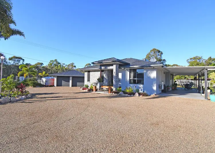 25 Walkers Road, Urangan QLD 4655
