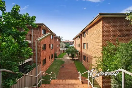3/125 Meredith Street