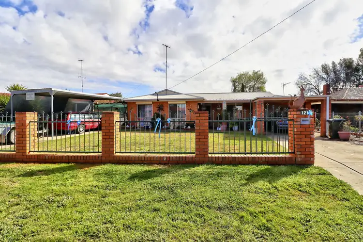 121 Burton St, Deniliquin NSW 2710