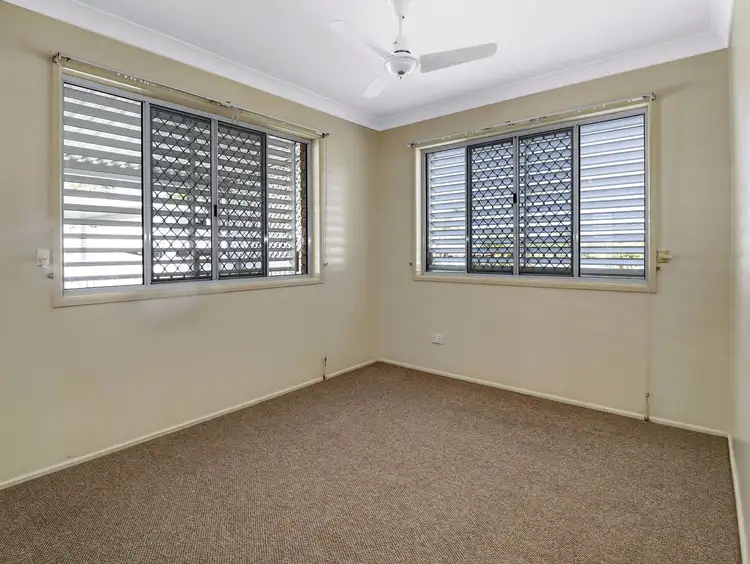 Fifth view of Homely unit listing, 23/7 Kingfisher Parade, Norman Gardens QLD 4701