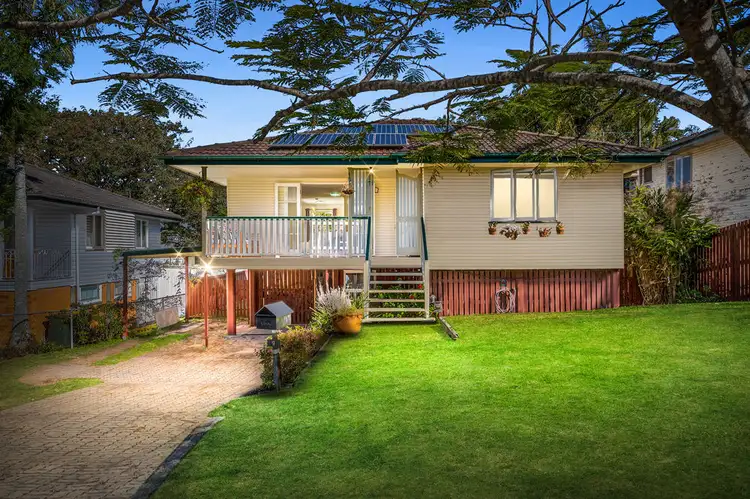 9 Bradnor Street, Carina QLD 4152
