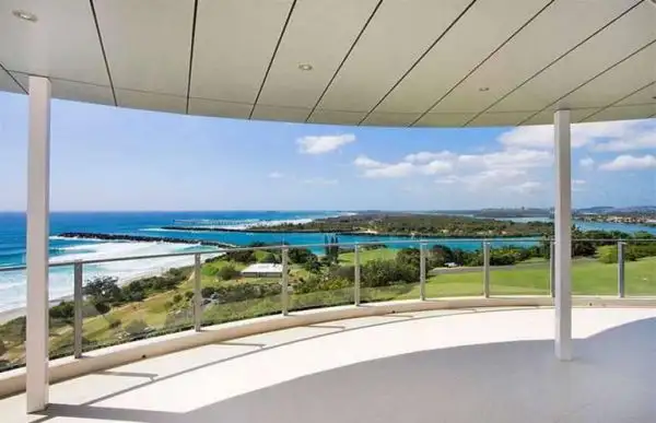 3/2 Hill Street, Rainbow Bay QLD 4225