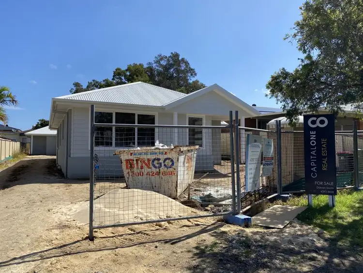 4 Manuka Parade, Gorokan NSW 2263